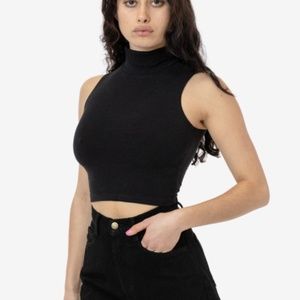 GARMENT DYE SLEEVELESS TURTLENECK CROP TOP